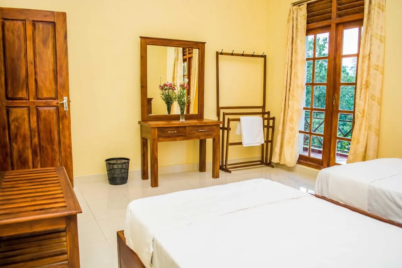 Riverine Cascade Sirimalwatta Homestay